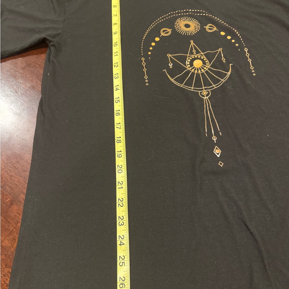 Black Celestial Boho Graphic T-Shirt – Size M - Picture 4 of 5